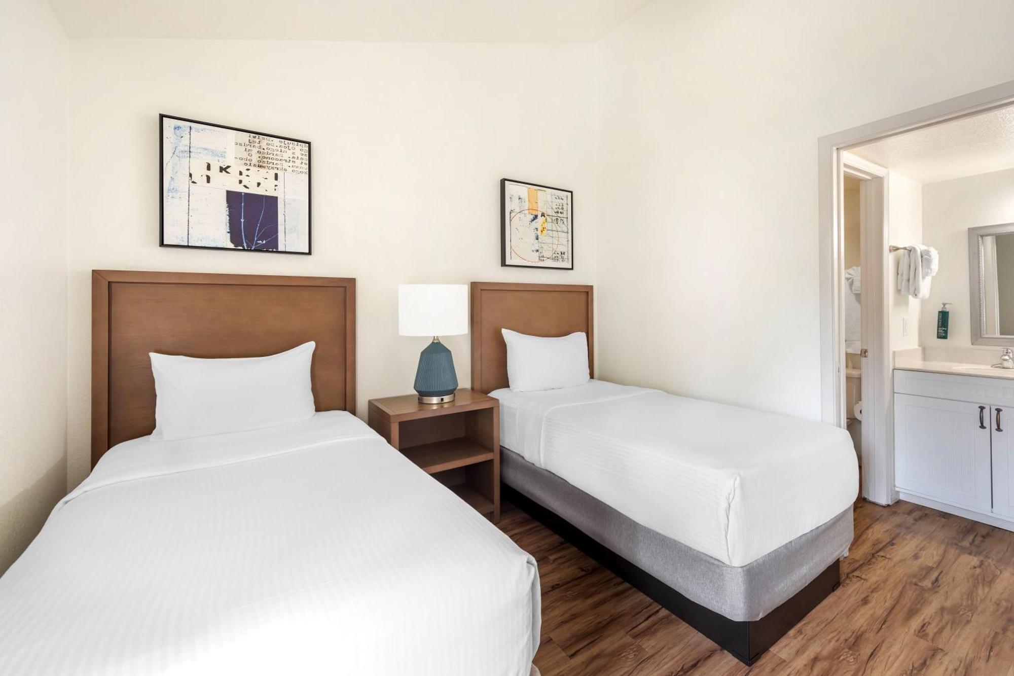 ไบรอันส์ สแปนิชโคฟ บาย ไดมอนด์รีสอร์ต Hotel เลก บูเอนา วิสตา ภายนอก รูปภาพ